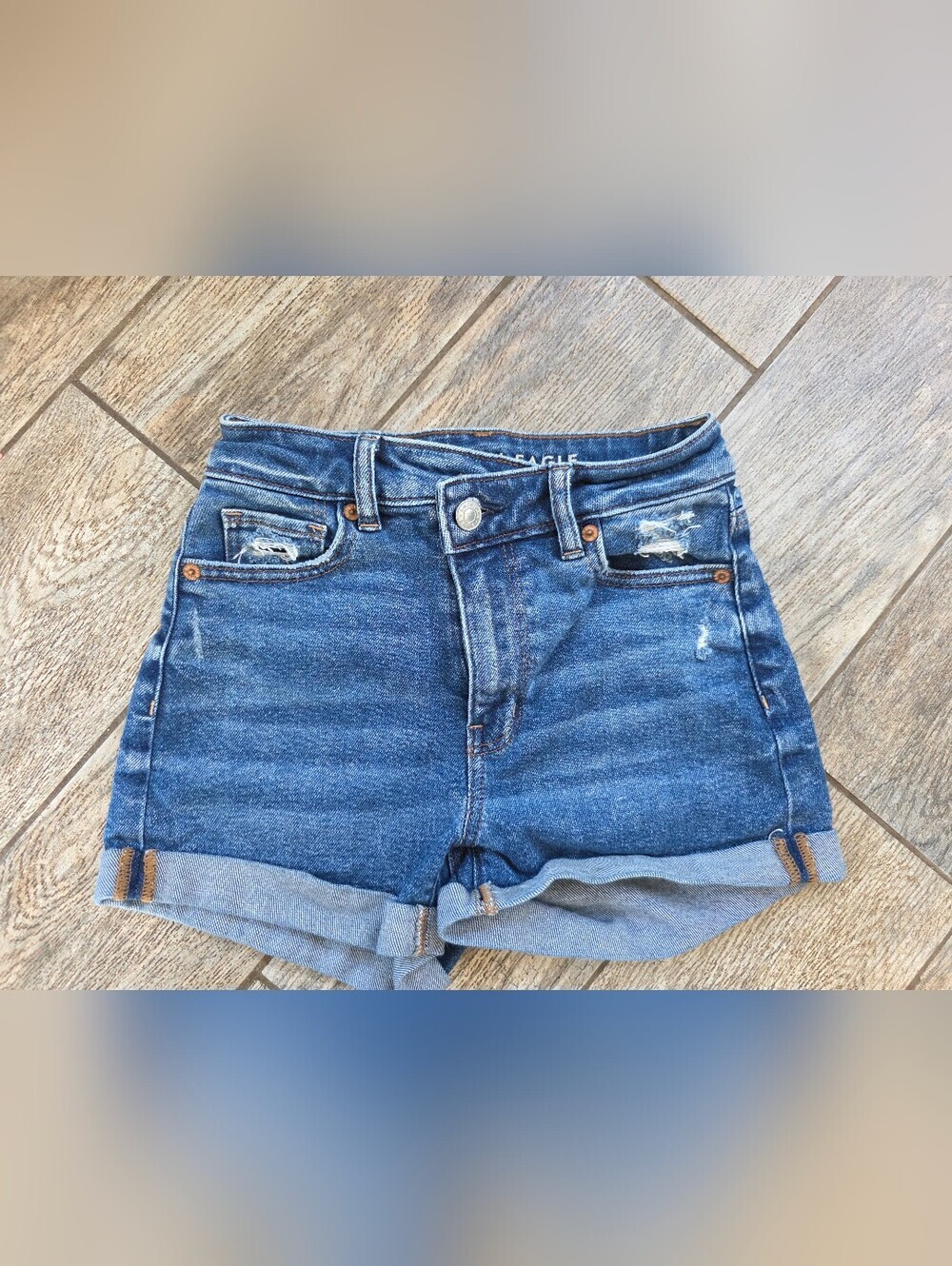 AE American Eagle Blue Denim High-Rise Mom Rolled Hem Shorts Sz 000